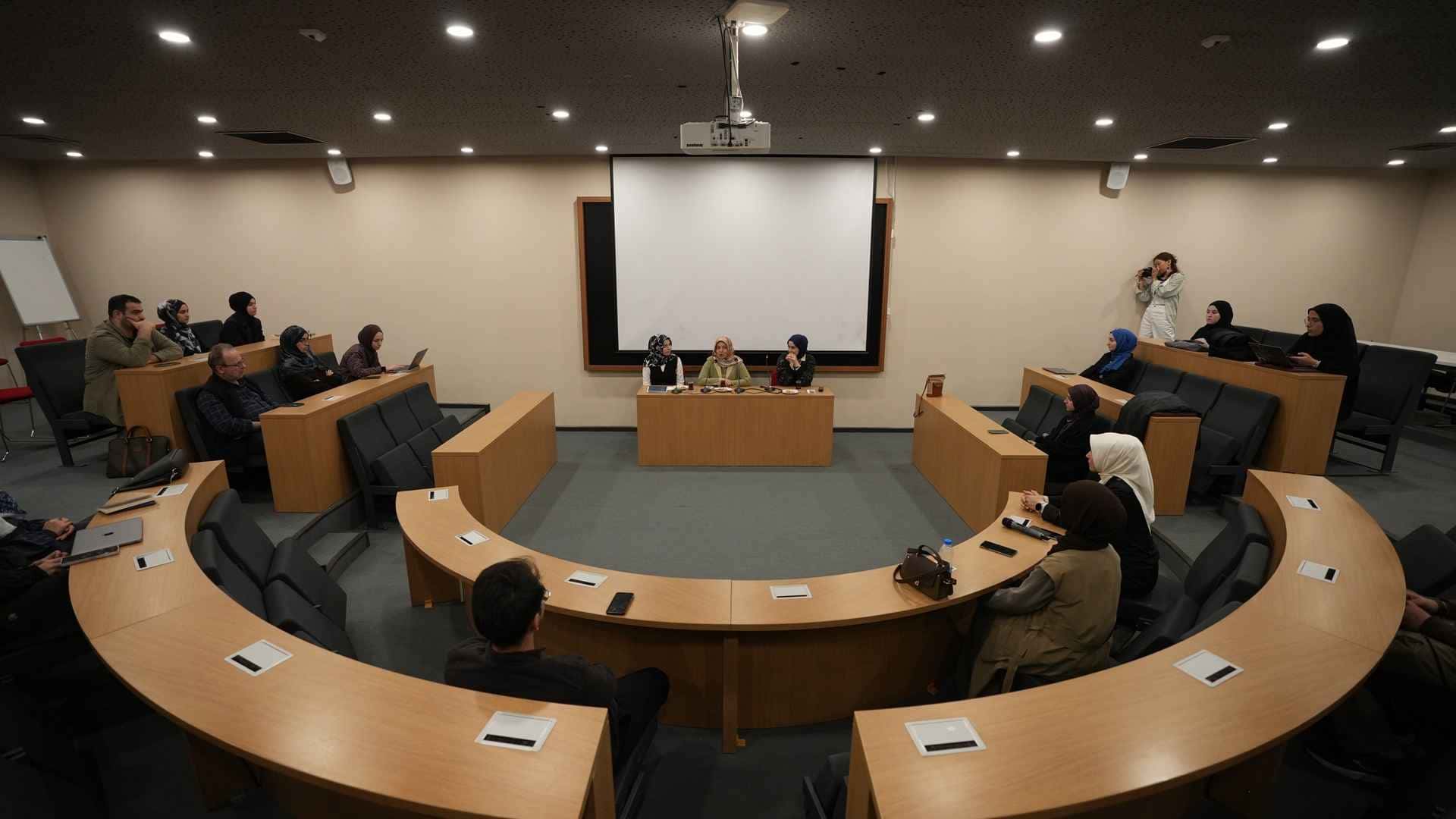 İslami İlimler Konferansları'nın Dokuzuncusu “Entelektüel Tecrübe Paylaşımları” Başlığıyla Gerçekleştirildi