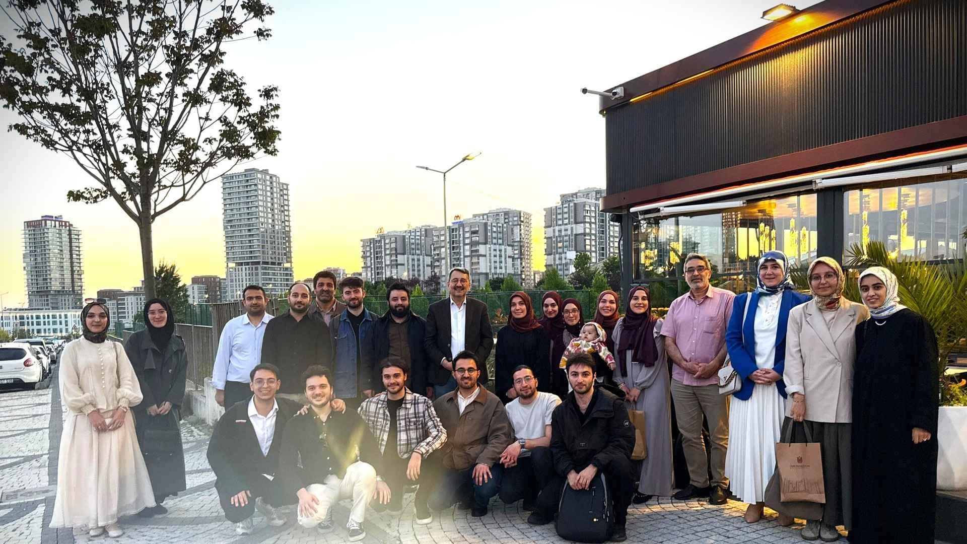 İslami İlimler Fakültesi Mezuniyet Yemeğinde Toplandı